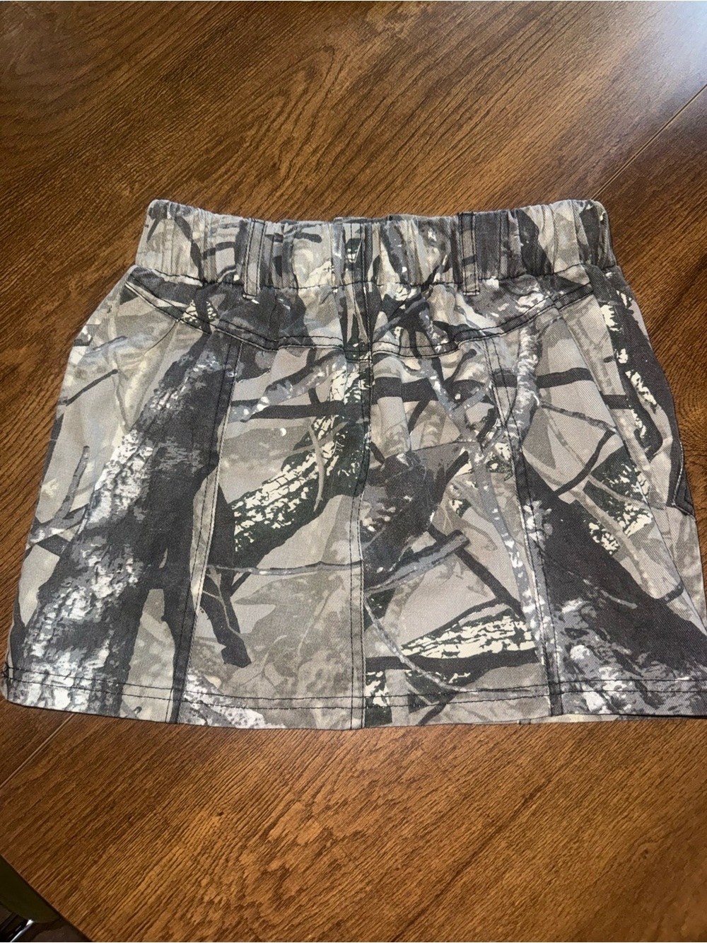 Luxe to Kill Camo Mini Skirt Gray Camo Cargo Mini Skirt Utility Pockets NWT - Picture 4 of 7